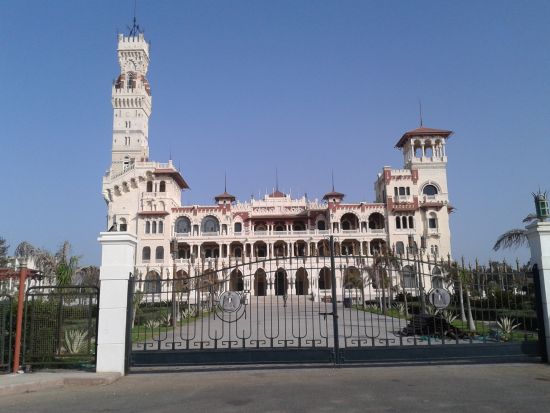 【カイロ発 アレクサンドリア1泊2日】4つ星ホテルに宿泊！地中海の古都　古代より栄えた美しく歴史ある街にご案内＜貸切／日本語＞