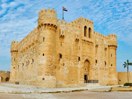 Egypt_alexandria_qaitbay_fort_shutterstock_1046637976