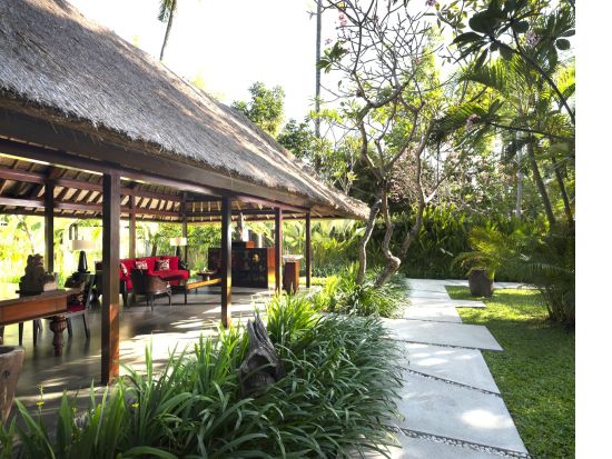 カユマニス ジンバラン「Kayumanis Jimbaran」高級ヴィラで贅沢スパ！最終日に人気のデイユースプランあり＜食事付あり／往復送迎付／ジンバラン地区＞