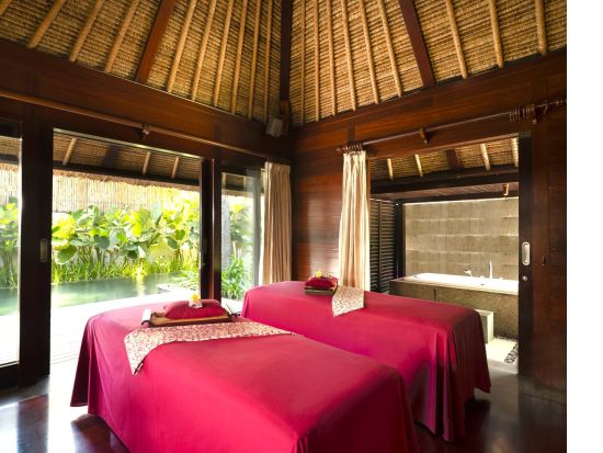 カユマニス ジンバラン「Kayumanis Jimbaran」高級ヴィラで贅沢スパ！最終日に人気のデイユースプランあり＜食事付あり／往復送迎付／ジンバラン地区＞