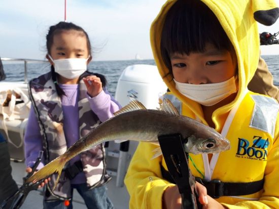 【貸切】都内で手軽に船釣り体験！ 釣った魚は持ち帰りやお店で調理も可能　釣り具レンタルあり＜3歳～参加可能／午前・午後／大田区＞ 