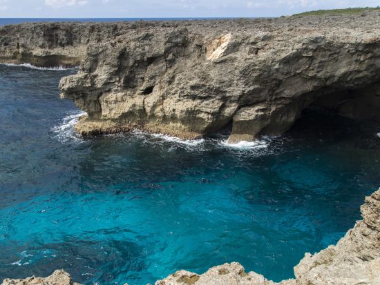 波照間島日帰り観光バスツアー 波照間ブルーの海が広がる最南端の有人島 石垣島からの往復フェリーチケット付＜昼食付／石垣島発＞
