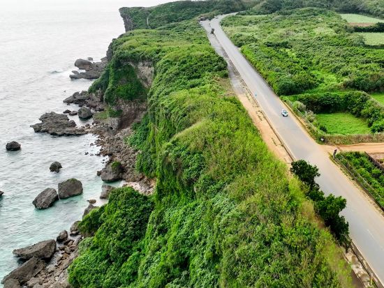 伊良部島・下地島人気スポットセレクトツアー 電気自動車「COMS」で観光地を巡ろう！気になるスポットを自由に選んでLet'sドライブ！＜約3時間／宮古島＞