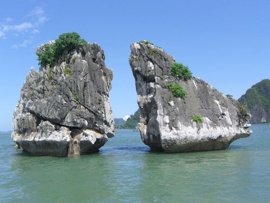 ベトナム2大世界遺産巡りツアー　1日目はチャンアン2日目はハロン湾を満喫する日帰り2日間 ＜昼食＆夕食付き／日本語ガイド／ハノイ発着＞