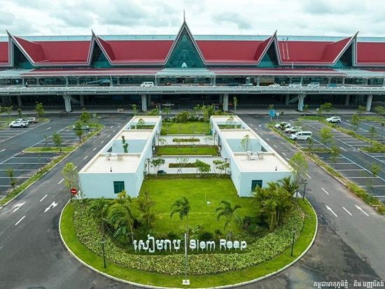 【空港送迎】シェムリアップ・アンコール国際空港⇔市内ホテル　VIP入国サービス付☆深夜・早朝便でも追加料金なし！＜日本語ガイド＞