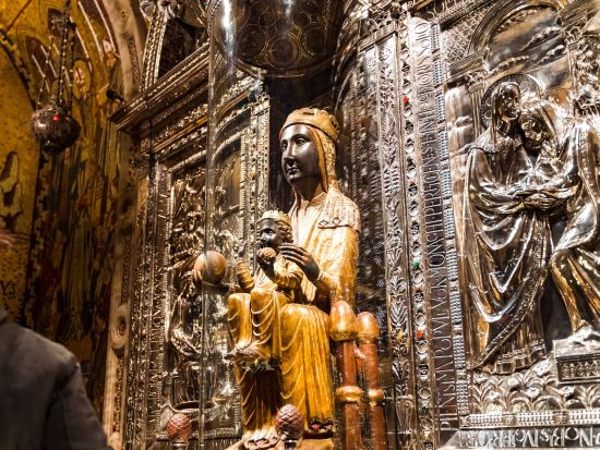 モンセラット半日観光ツアー　快適バス＆登山鉄道でご案内 ＜英語ガイド／バルセロナ発＞