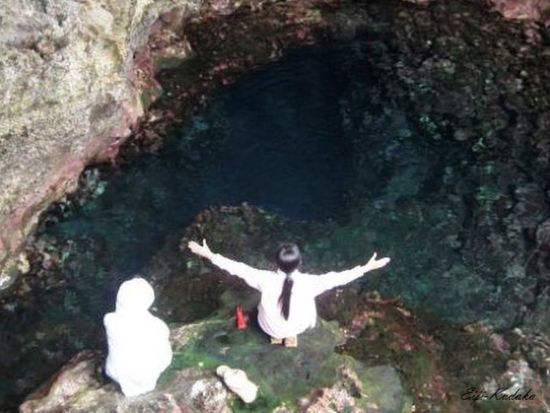 輪廻転生の池（鍋底池）シュノーケリングツアー 宮古島のパワースポットを探検しよう！＜11月〜6月催行／宮古島＞