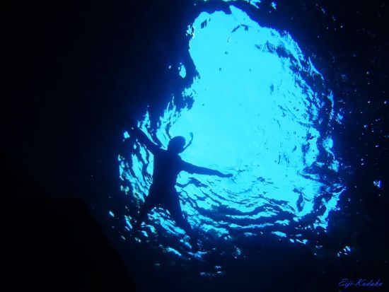 輪廻転生の池（鍋底池）シュノーケリングツアー 宮古島のパワースポットを探検しよう！＜11月〜6月催行／宮古島＞