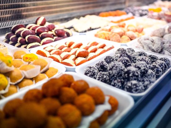 イーストロンドン インドグルメウォーキングツアー スパイス香る料理を食べ歩き！インドビール＆ラッシー付き ＜英語／少人数制／約3～3.5時間＞