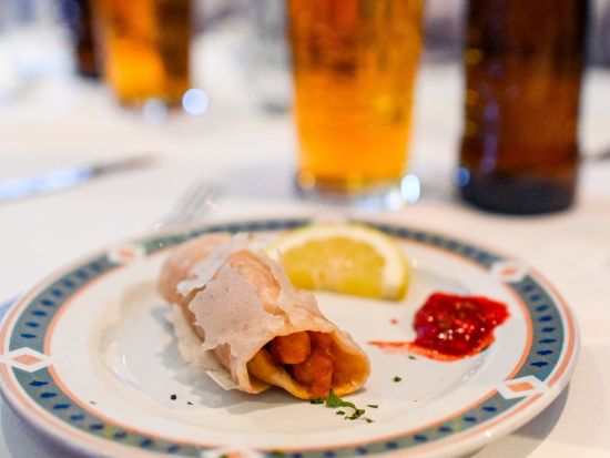 イーストロンドン インドグルメウォーキングツアー スパイス香る料理を食べ歩き！インドビール＆ラッシー付き ＜英語／少人数制／約3～3.5時間＞