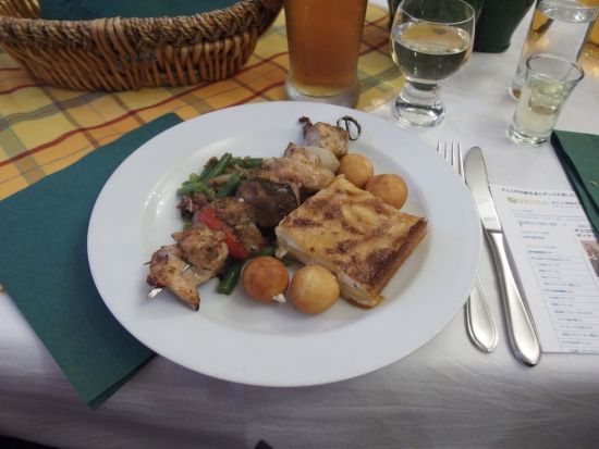 プラハ 伝統音楽ディナーショー　チェコの民族音楽＆ダンス＆食事を楽しむ ＜英語ドライバー／プラハ発＞