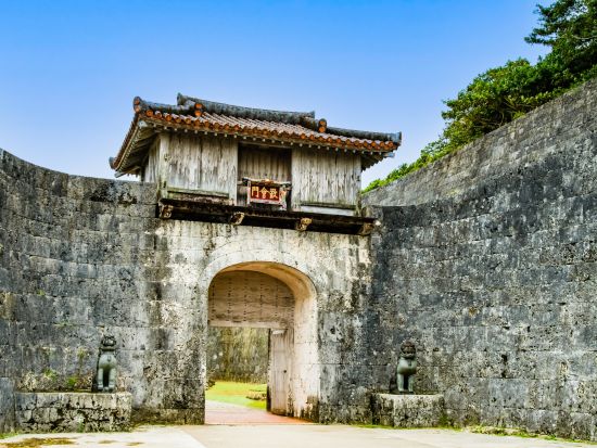 ガイドと歩く！那覇まちま～い　首里城物語り ＜午前・午後／那覇首里城公園発＞