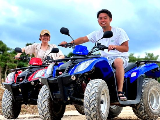 バギー体験 免許不要！オフロードで爽快にドライブ♪悪天候でも楽しめるバギーでアクティブに宮古島を満喫しよう＜約30分／写真付／送迎あり／宮古島＞