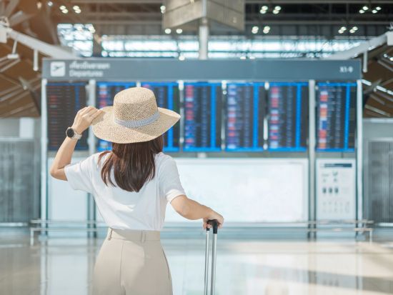 【空港送迎】フバイ国際空港⇔フエ市内　深夜早朝料金なし＜貸切／最大18名／英語ドライバー ＞