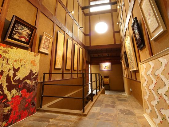 綾織りの絹織物を機織り体験・工房見学 光峯錦織工房で美しい織物の世界を学ぶ ＜約2時間／京都市北区＞