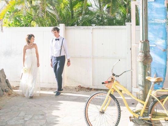 ハワイ　タウンフォト　ワイキキで撮影！日本人スタッフによるヘアメイクが好評 新郎様ヘアセットなど充実のオプション（撮影・衣装・ヘアメイク）