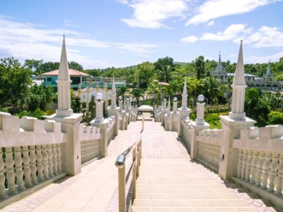 セブ島1日観光ツアー　セブのパワースポット シマラ教会へ！カルカル市場散策あり＜昼食付き／日本語ガイド＞