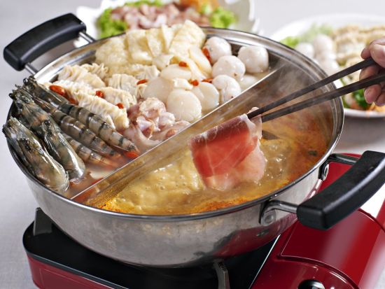 中華料理レストラン「Xin Cuisine」食事券＆事前予約サービス　飲茶ランチまたはスチームボートディナーを楽しむ ＜クアラルンプール＞