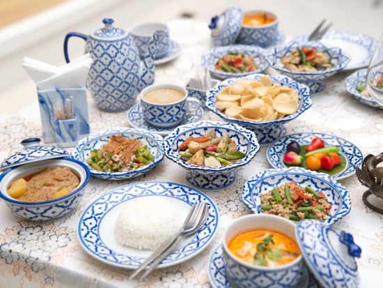 ディナーショー　タイ古典舞踊＆タイ料理＜現地集合・解散／アジアティーク・ザ・リバー・フロント内＞