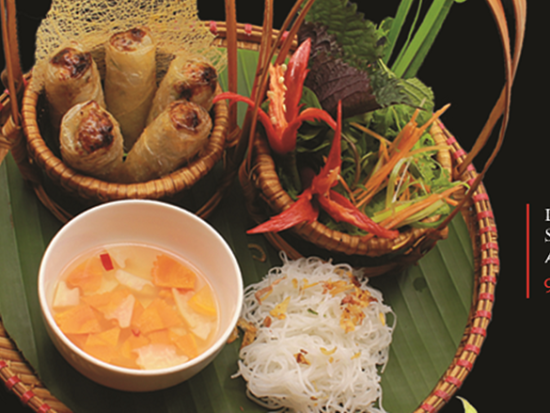 ベトナム料理教室　レストラン専属シェフ直伝！ハノイの3大名物を作ろう　シクロ乗車体験＆市場散策あり＜日本語ガイド／ホテル送迎付き＞