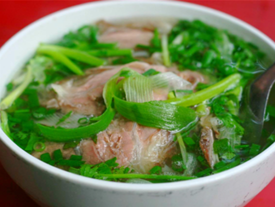 ベトナム料理教室　レストラン専属シェフ直伝！ハノイの3大名物を作ろう　シクロ乗車体験＆市場散策あり＜日本語ガイド／ホテル送迎付き＞