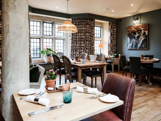 ランチ付き！オックスフォード＋コッツウォルズの村 日帰り観光ツアー＜少人数制／英語ガイド／ロンドン発＞