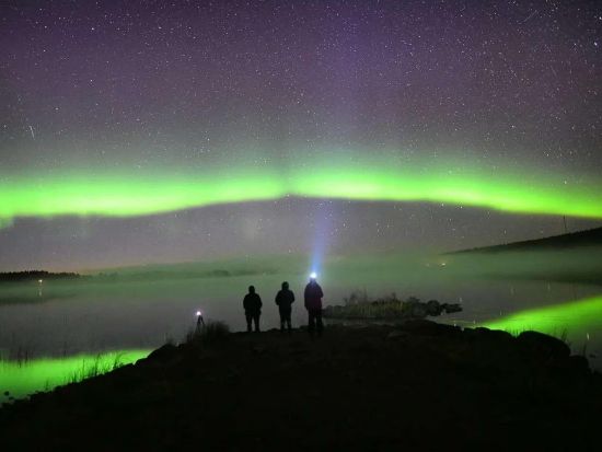 カメラマン同行プランあり！オーロラ鑑賞とラップランド流バーベキュー＜8月～4月／送迎選択可／ロヴァニエミ発＞