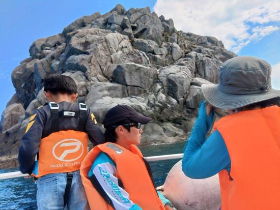 デイクルーズ 綺麗な海と自然あふれる久米島をクルーズ船で周遊しよう＜午前or午後／約2時間／久米島＞