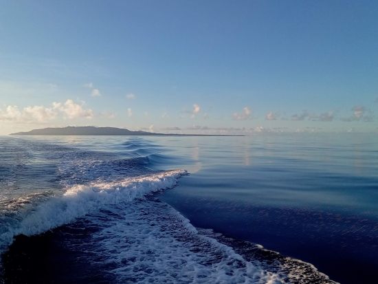 デイクルーズ 綺麗な海と自然あふれる久米島をクルーズ船で周遊しよう＜午前or午後／約2時間／久米島＞