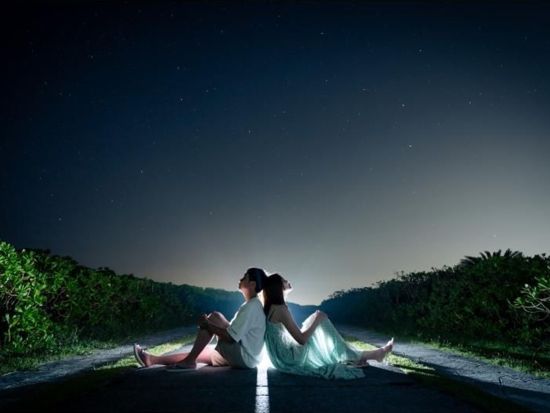 星空フォトと宙（そら）さんぽ 残波岬で沖縄の海と満点の星々を眺望！星空バックに最高の記念写真を残そう ＜1時間／読谷村＞