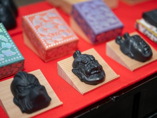 にぎり墨体験 室町時代から続く伝統工芸に触れる旅 自分だけの墨を作ろう！＜1名～参加可／40分／奈良市＞