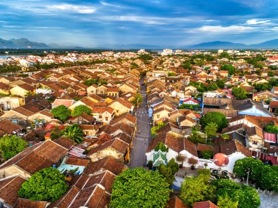 夜のホイアン観光ツアー　ランタン作り体験＋手漕ぎボート乗船＆灯篭流し体験　アオザイレンタル可＜午後／名物料理の夕食／日本語ガイド／ダナン又はホイアン発着＞