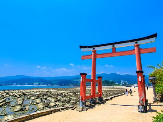 pixta_43000307_青島神社と鬼の洗濯板