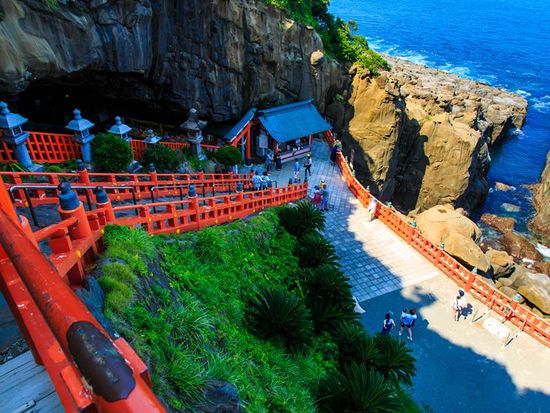 pixta_43065231_鵜戸神宮・鵜戸千畳敷奇岩