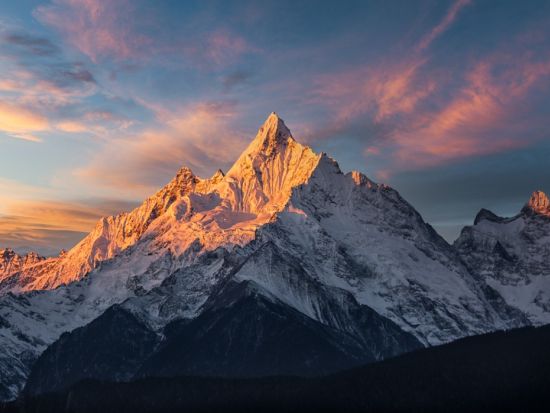 世界最高峰エベレストを望む　チベット7泊8日ツアー ＜貸切／チベットパーミット代行／青蔵鉄道利用／食事付き／日本語ガイド／上海発＞