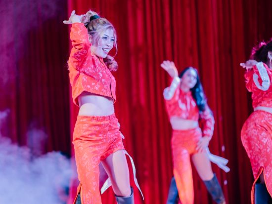 ニューハーフショー「ホワイトノート（WHITE NOTE）」夕食＆フィリピン観光省公認の本格ベルスパ90分付き＜往復送迎付＞