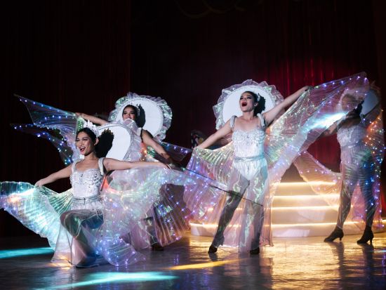 ニューハーフショー「ホワイトノート（WHITE NOTE）」夕食＆フィリピン観光省公認の本格ベルスパ90分付き＜往復送迎付＞