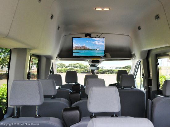 ダニエル・K・イノウエ国際空港（旧ホノルル国際空港）⇔ ワイキキ地区ホテル間　バン貸切送迎サービス　「スマートシルバー（14人乗り）」