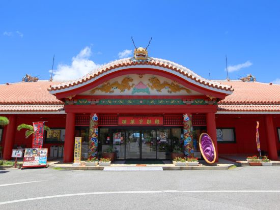 【韓国語ガイドがご案内！】美ら海水族館・古宇利島・万座毛など沖縄の人気観光スポットを巡る北部バスツアー ＜約10時間／那覇発・北谷発＞