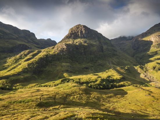 ハイランド地方1日観光ツアー 蒸気機関車ジャコバイト号乗車＆グレンコー訪問＜英語ドライバーガイド／エジンバラ発＞