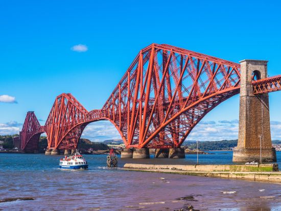 ハイランド地方1日観光ツアー 蒸気機関車ジャコバイト号乗車＆グレンコー訪問＜英語ドライバーガイド／エジンバラ発＞