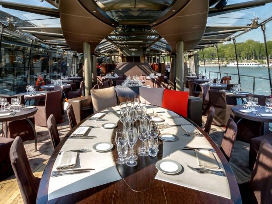 ロンドン発パリ日帰りツアー　セーヌ川ランチクルーズ＋パリ乗り降り自由バスチケット付き＜ユーロスター利用＞