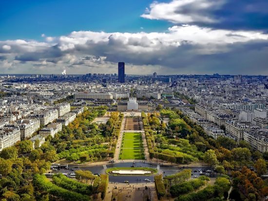 ロンドン発 パリ日帰りツアー　エッフェル塔ランチ＆第１展望台チケット＋セーヌ川クルーズ＋乗り降り自由バスチケット＜ユーロスター利用＞