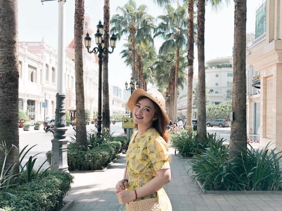 ホーチミン市内　フォトジェニックスポットでプロの写真家があなたを撮影  ウォーキングツアー＜タンディン教会／アオザイレンタルプランあり＞