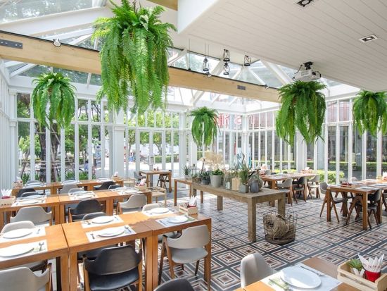 レストラン「サボイ（Savoey）」食事券&事前予約サービス　VELTRA限定メニューでご提供！＜選べるセットメニュー／3店舗でご利用可＞