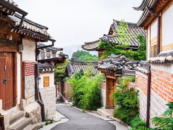 Korea_Seoul_Bukchon Hanok Village_pixta_55412445