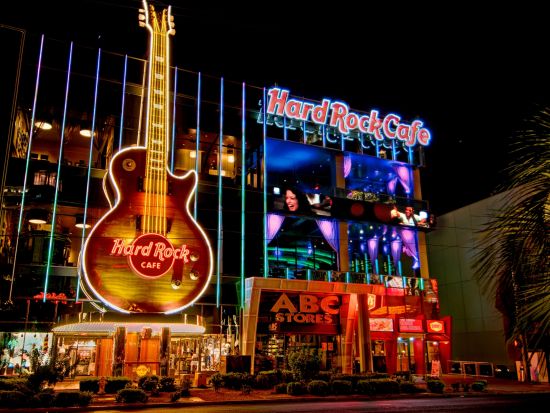 ハードロック・カフェ・ラスベガス　食事券＆事前予約サービス　音楽とボリュームのある本場アメリカン料理を楽しむ