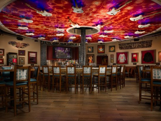 ハードロック・カフェ・サンフランシスコ　食事券＆事前予約サービス　音楽とボリュームのある本場アメリカン料理を楽しむ