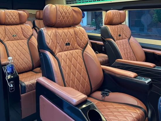 フエ市内　送迎サービス ＜定員9名／現地語ドライバー／ダナンまたはホイアン発＞