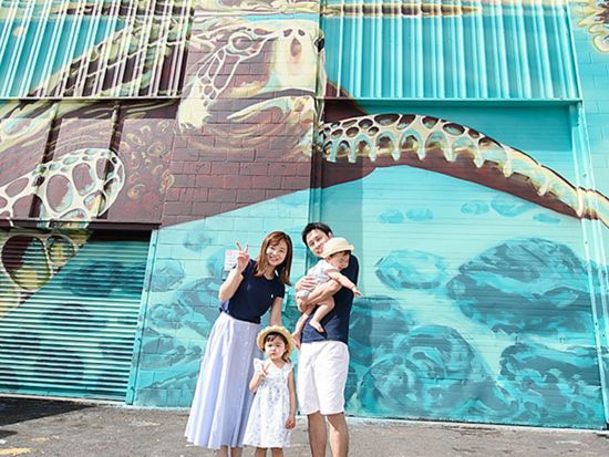 ハワイ　家族写真　人気ロケーションで出張撮影！＜平日限定／マジックアイランド／カピオラニ公園／カカアコ・ウォールアート＞